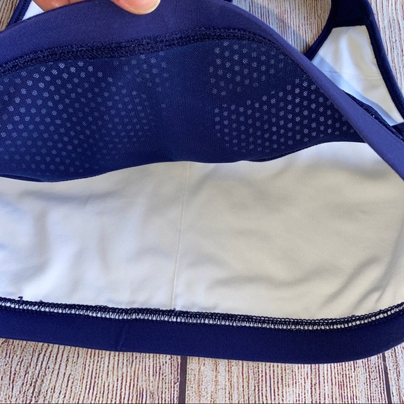 Lorna Jane Sports Bra Navy & White like new - Picture 7 of 8